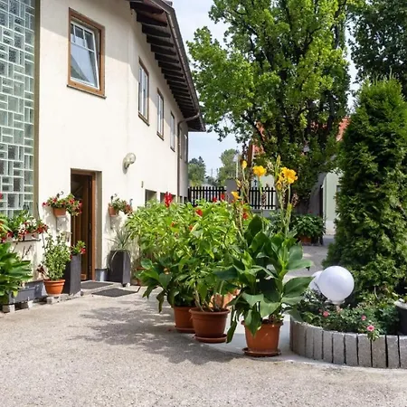 Haus Zu Den Zwei Eichen Privat bolig