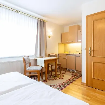 Haus Zu Den Zwei Eichen * Perchtoldsdorf