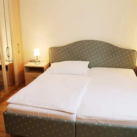 Haus Zu Den Zwei Eichen Ubytování v soukromí Perchtoldsdorf