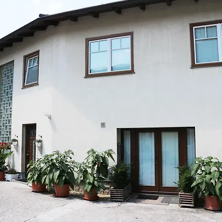 Haus Zu Den Zwei Eichen * Perchtoldsdorf