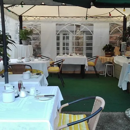 Haus Zu Den Zwei Eichen Perchtoldsdorf