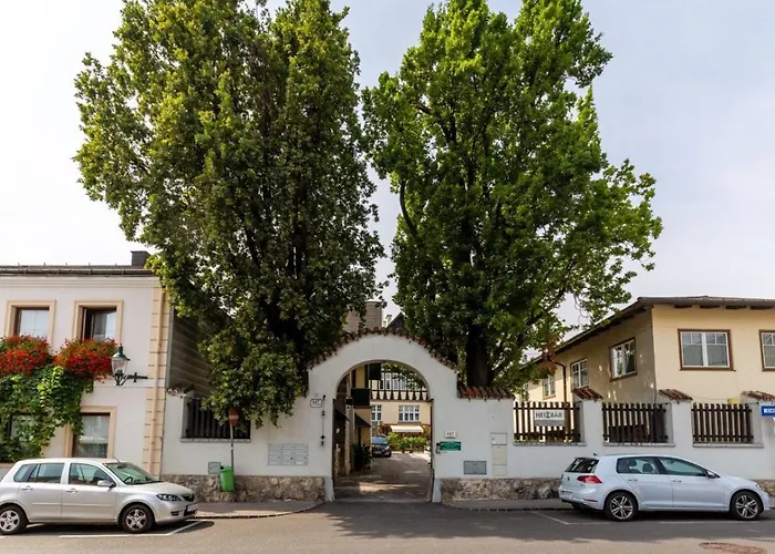 Haus Zu Den Zwei Eichen Homestay