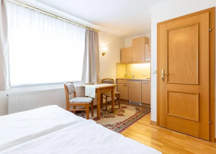 Haus Zu Den Zwei Eichen * ペルヒトルツドルフ