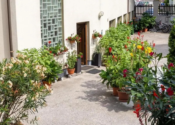 Homestay Haus Zu Den Zwei Eichen *