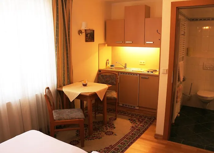 Haus Zu Den Zwei Eichen * Perchtoldsdorf