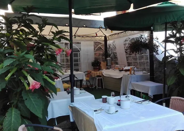 Haus Zu Den Zwei Eichen Homestay